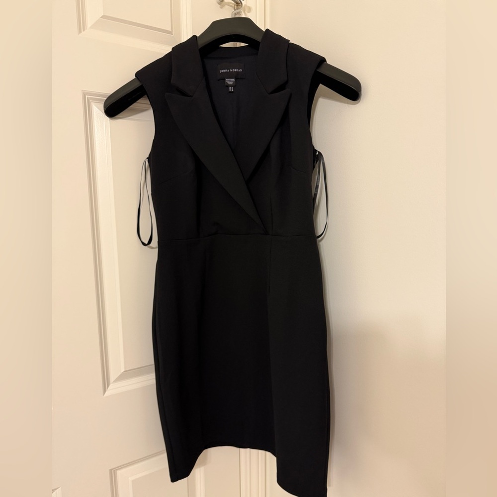 Donna Morgan Dress Women Black Sleeveless Lapel Collar Size Zip size 6 NWOT